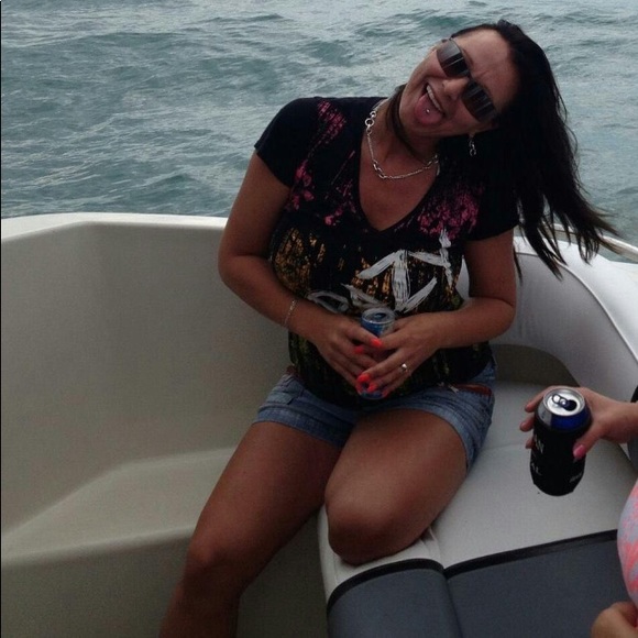 Poshmark Ambassador Jesse ⭐️ 5 Star Seller ⭐️ - Picture 9 of 16